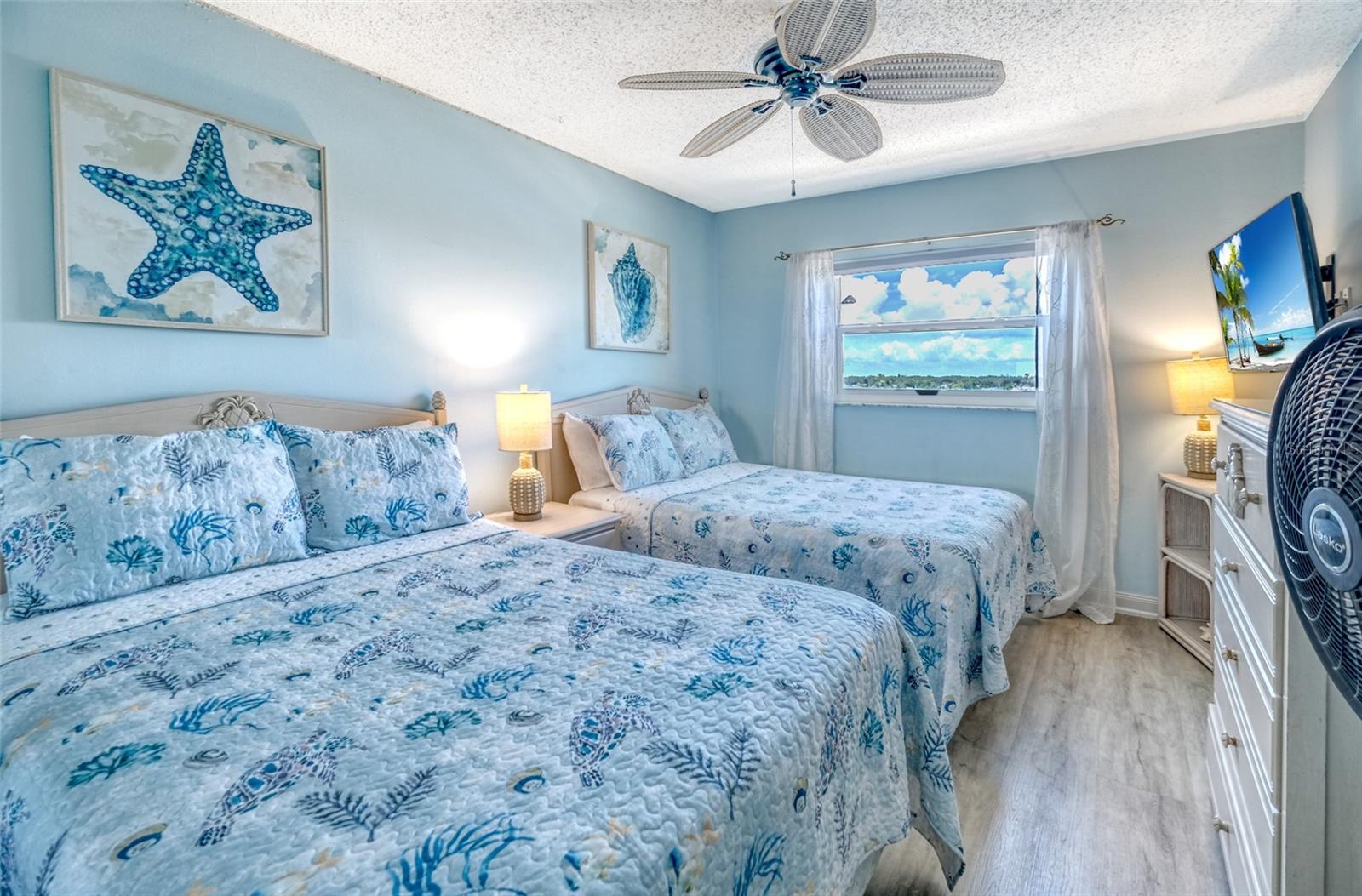 Image 22 of 49 For 18610 Gulf Boulevard 607