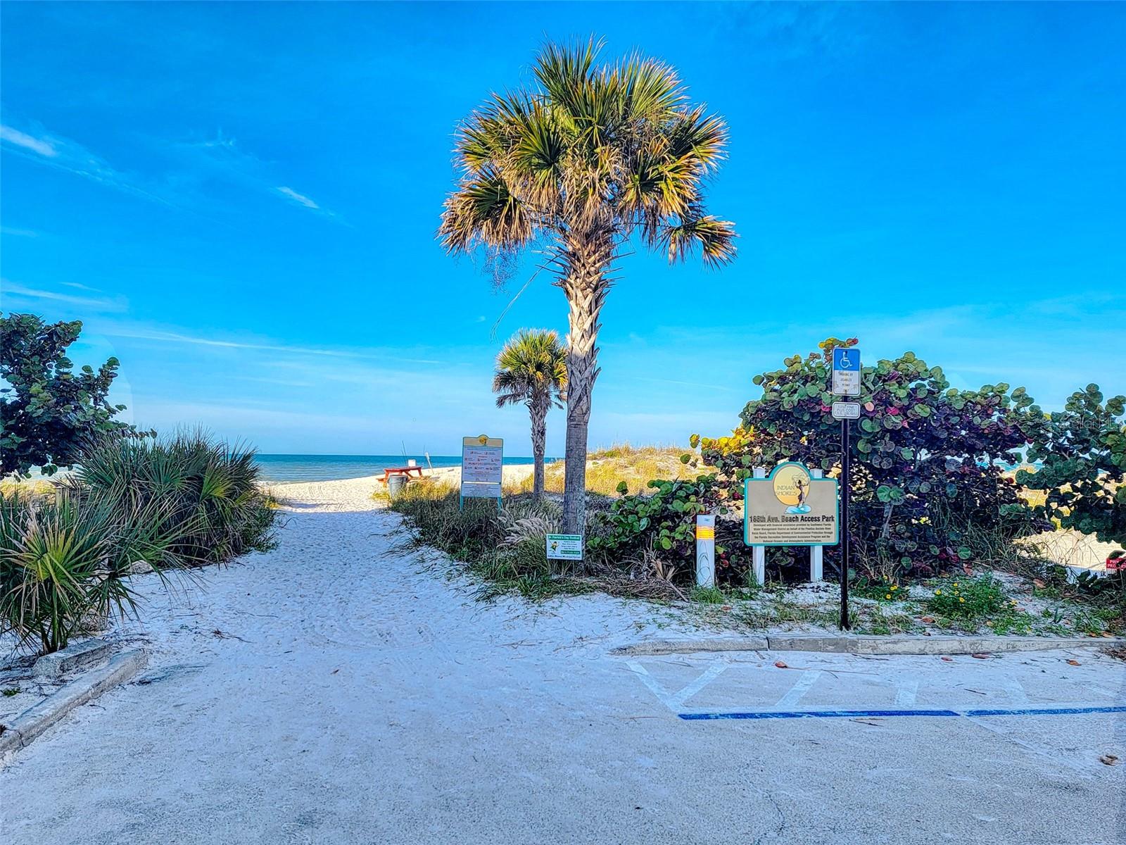 Image 34 of 49 For 18610 Gulf Boulevard 607