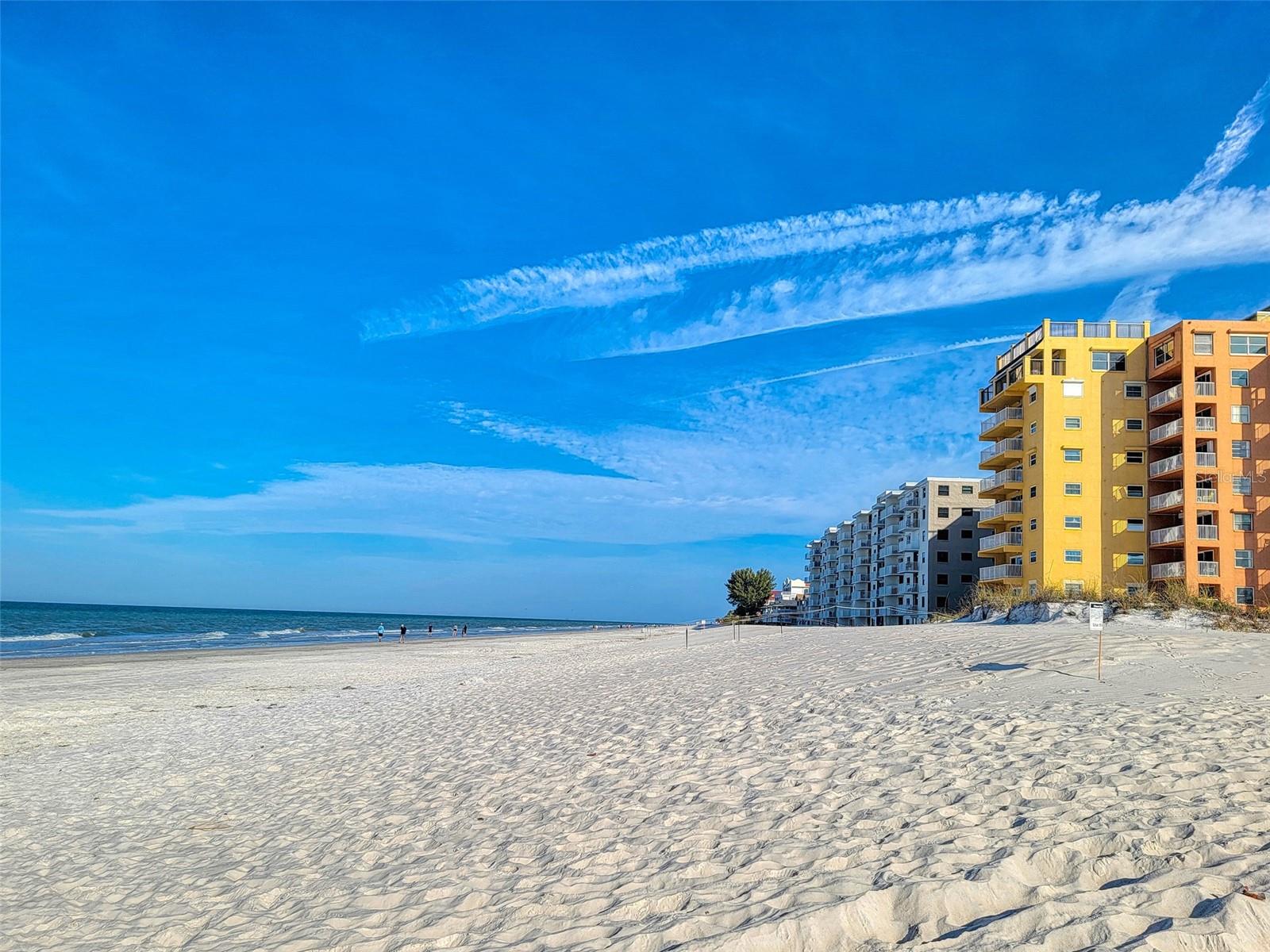 Image 36 of 49 For 18610 Gulf Boulevard 607