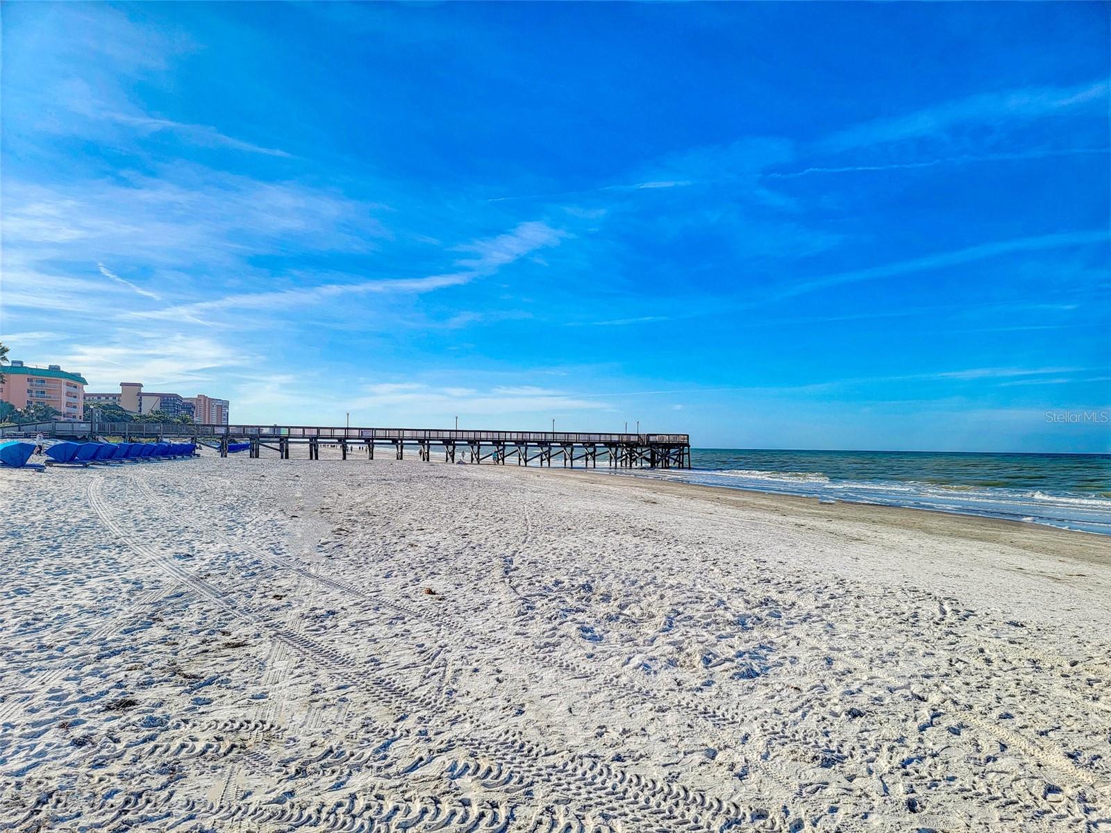 Image 37 of 49 For 18610 Gulf Boulevard 607