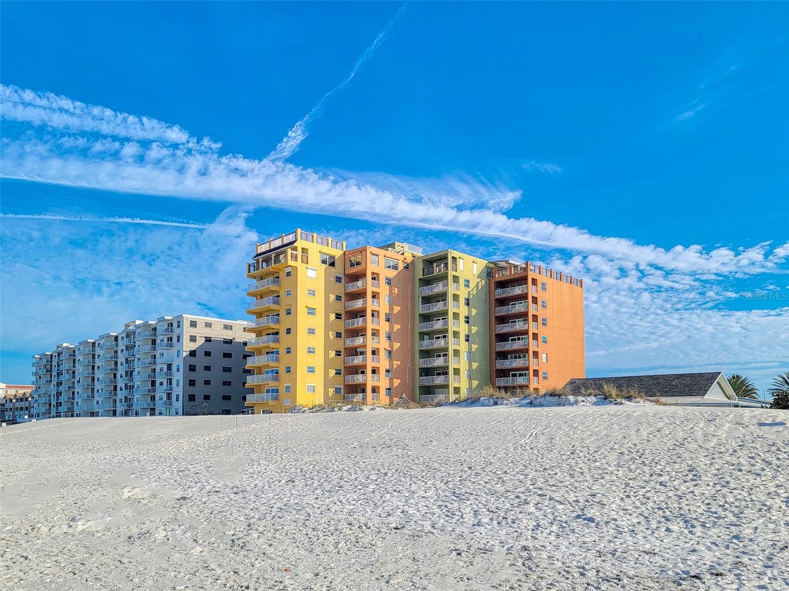 Image 39 of 49 For 18610 Gulf Boulevard 607