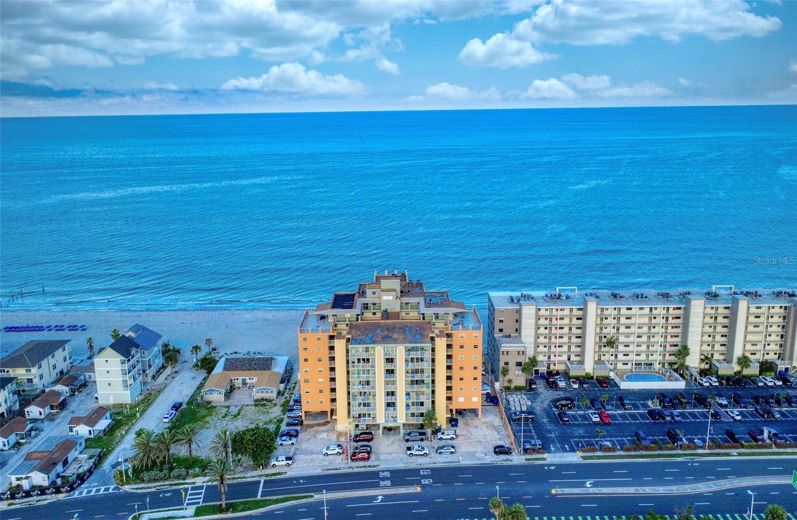 Image 40 of 49 For 18610 Gulf Boulevard 607