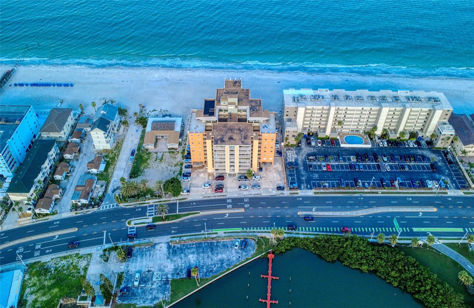 Image 41 of 49 For 18610 Gulf Boulevard 607