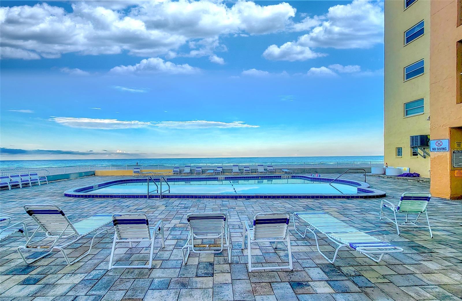 Image 47 of 49 For 18610 Gulf Boulevard 607