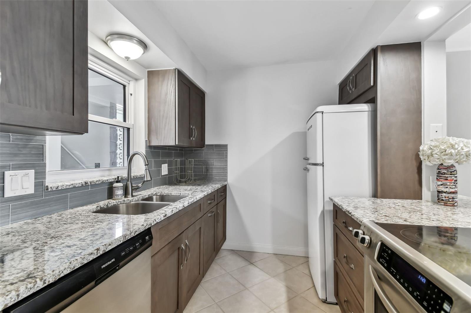 Image 14 of 28 For 800 Madonna Boulevard 2