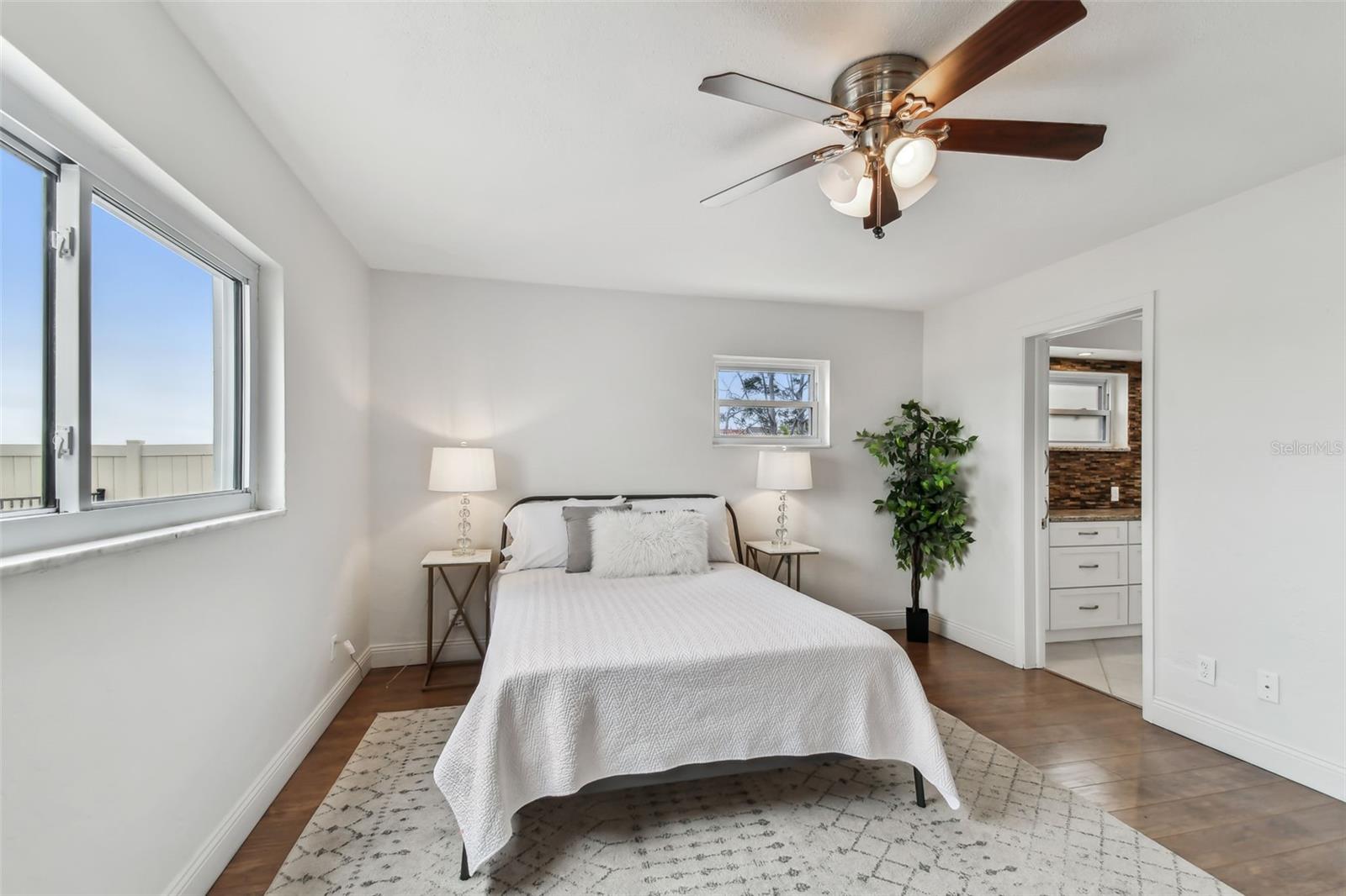 Image 22 of 28 For 800 Madonna Boulevard 2
