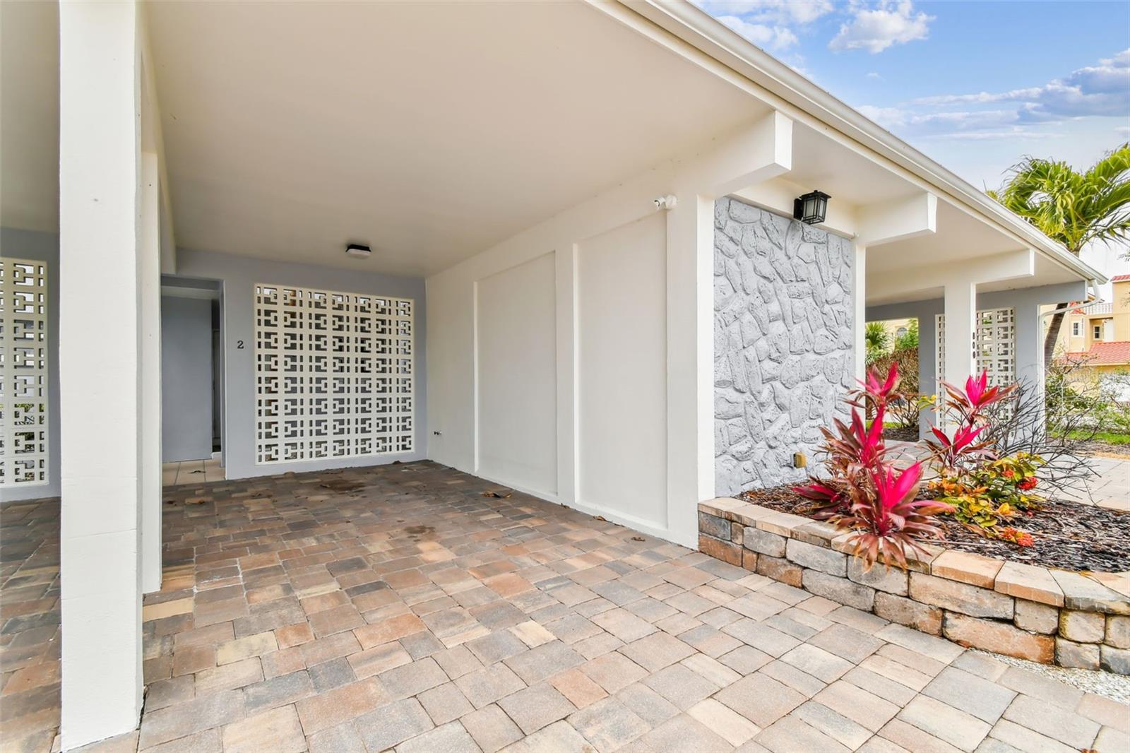 Image 6 of 28 For 800 Madonna Boulevard 2