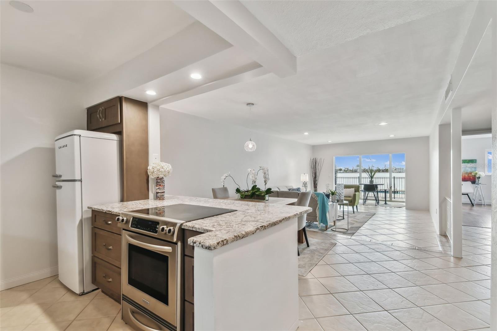 Image 8 of 28 For 800 Madonna Boulevard 2