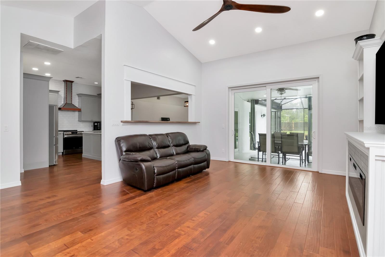 Image 10 of 64 For 18004 Clear Lake Drive