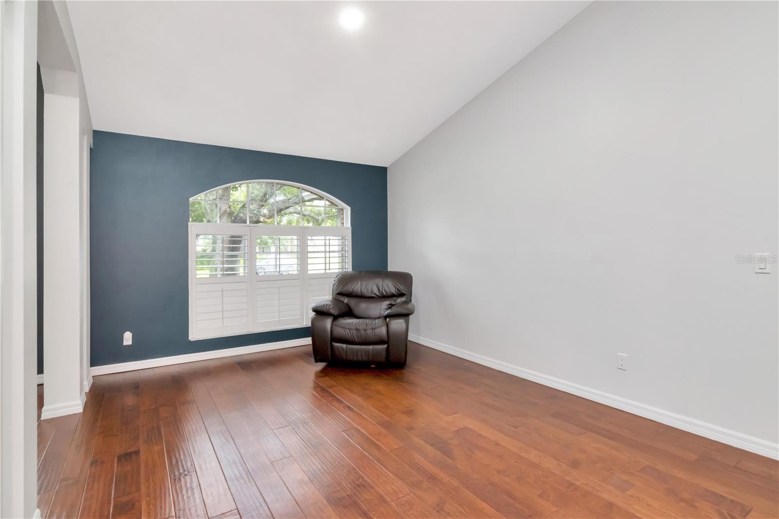 Image 12 of 64 For 18004 Clear Lake Drive