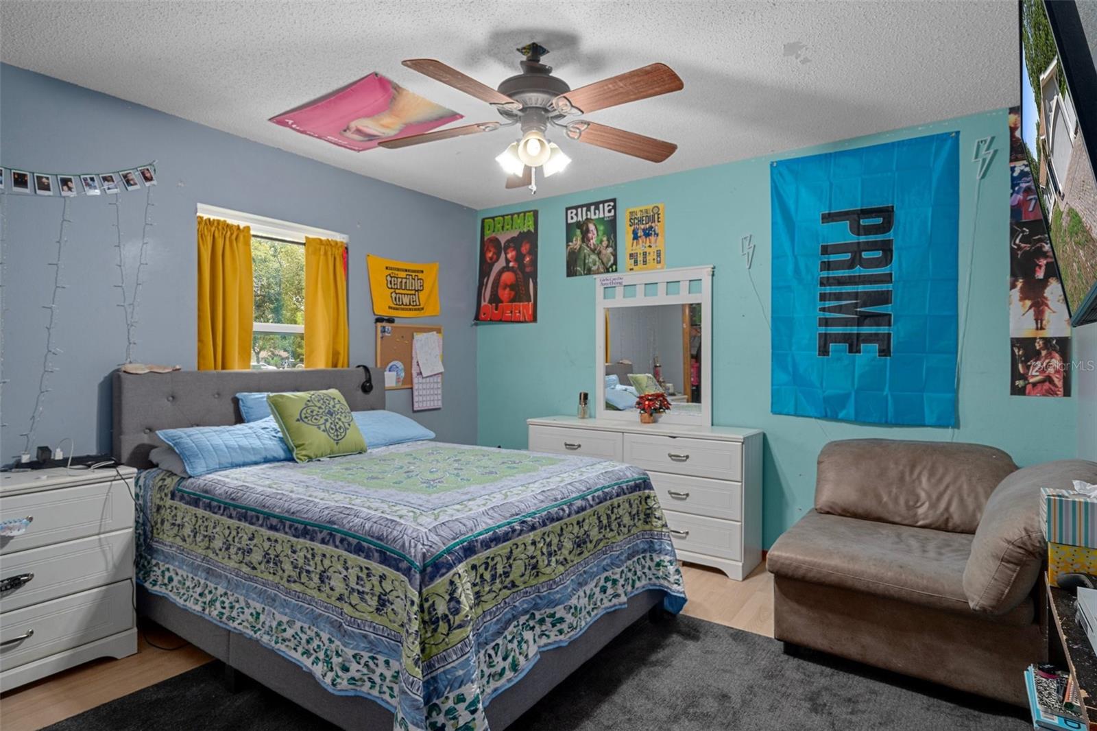 Listing photo id 41 for 204 Oak Lake Drive