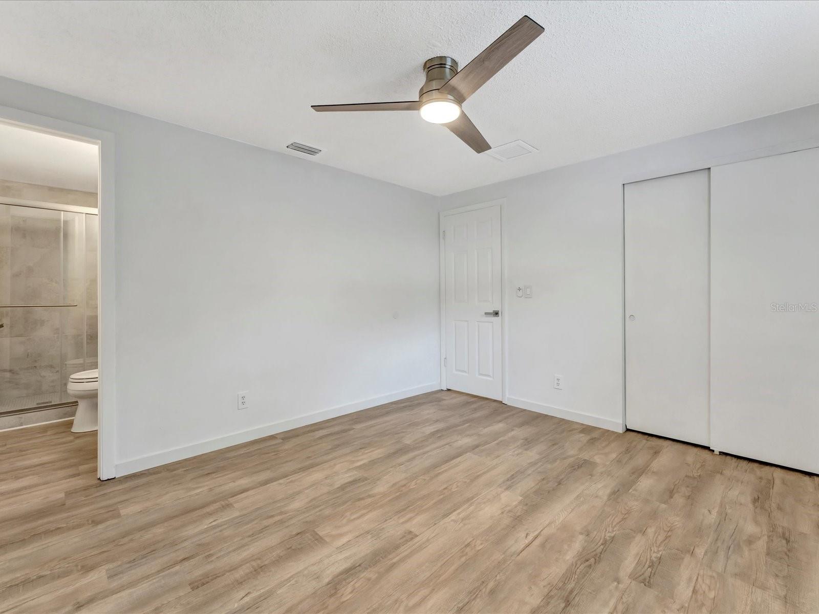 Image 11 of 20 For 1135 17th Avenue Sw