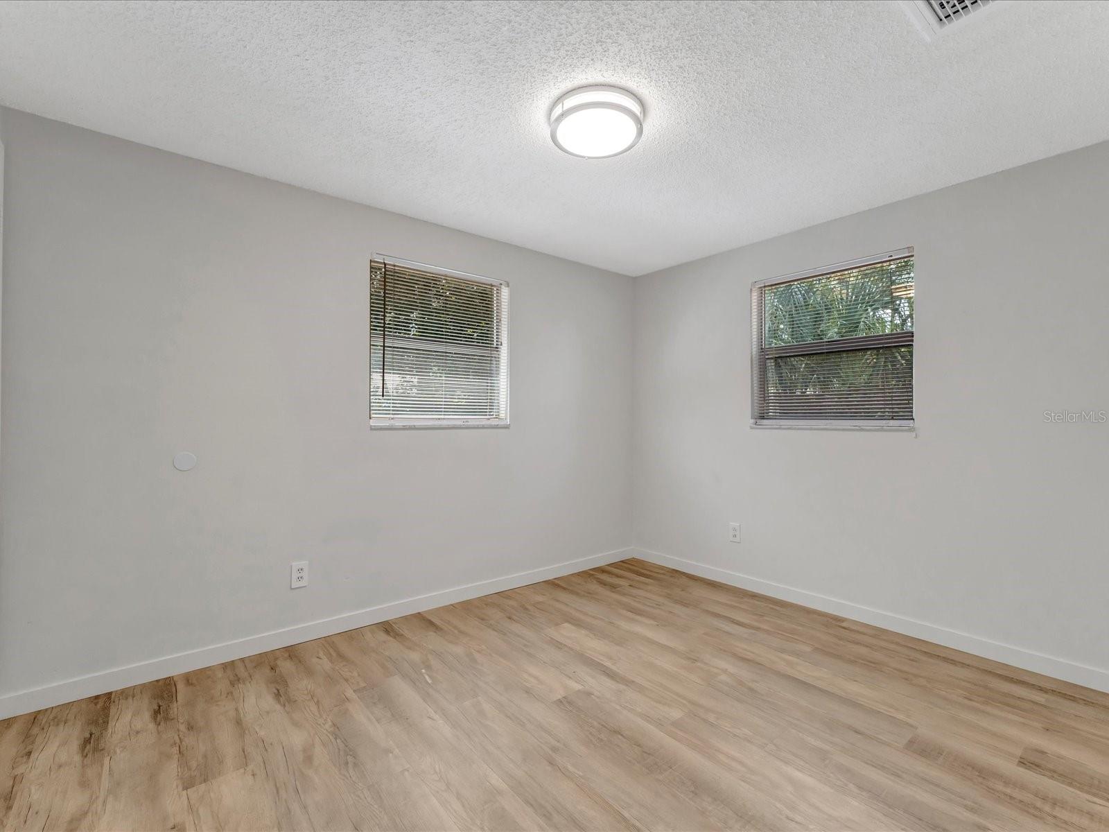 Image 13 of 20 For 1135 17th Avenue Sw