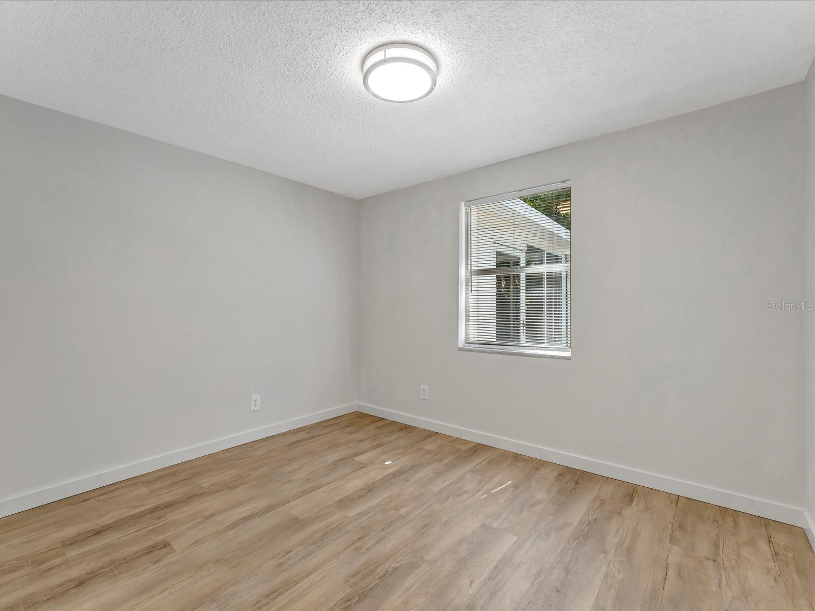 Image 15 of 20 For 1135 17th Avenue Sw