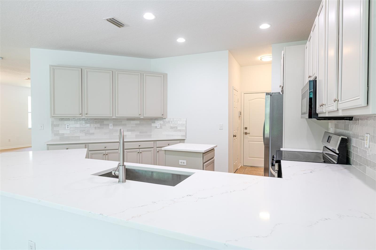 Image 13 of 44 For 10605 Marsanne Place