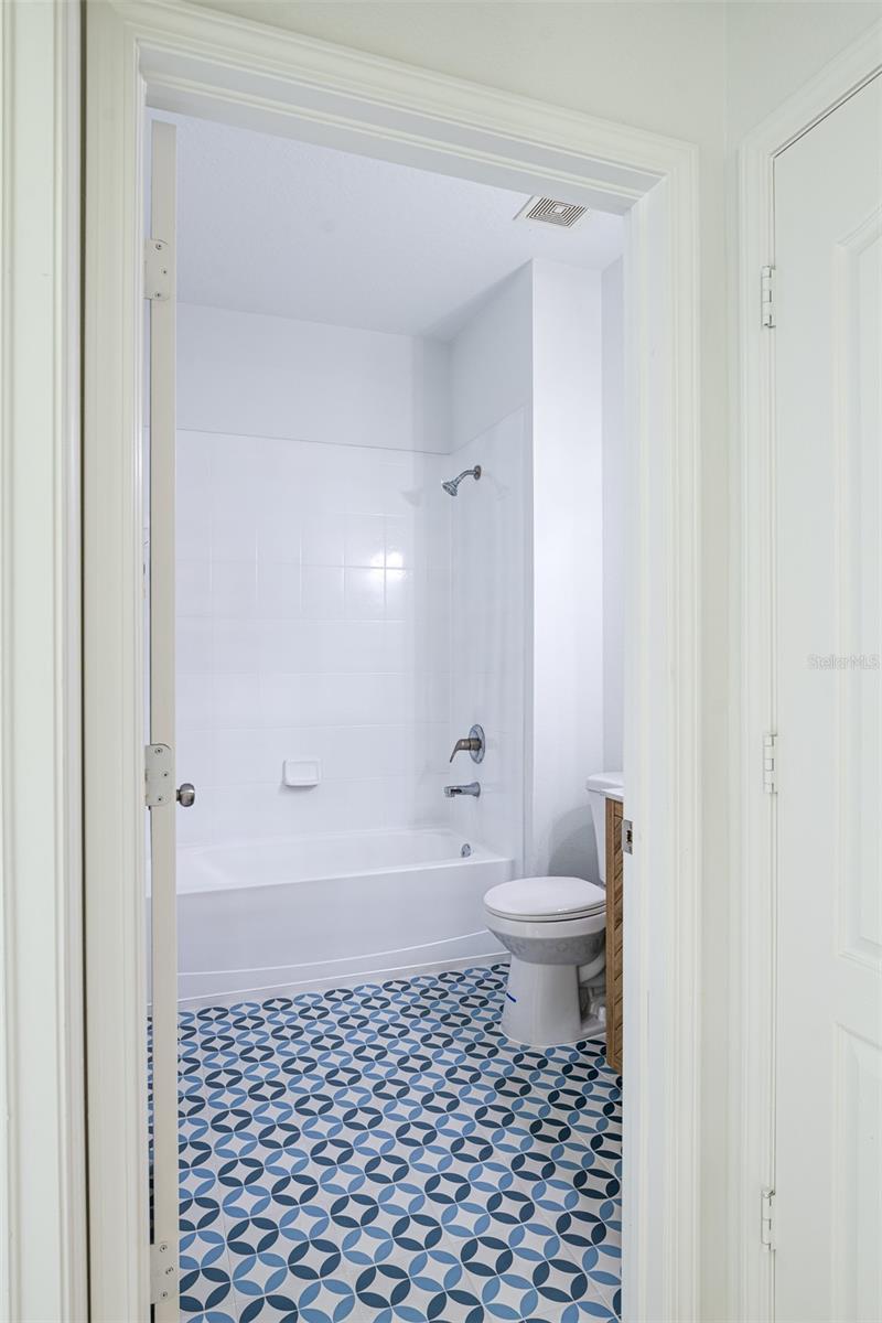 Image 16 of 44 For 10605 Marsanne Place