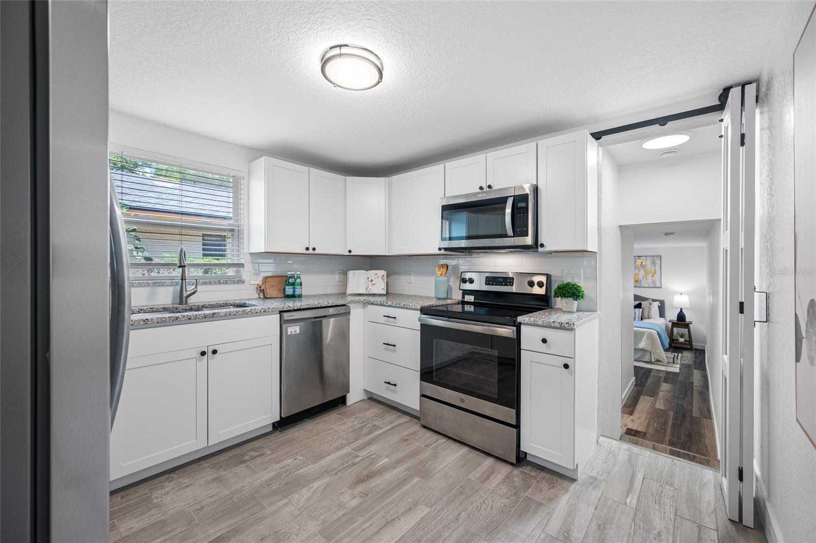 Image 10 of 29 For 2326 Auburn Street S