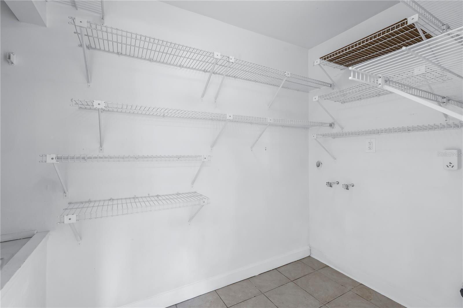 Image 9 of 69 For 4202 Harbor House Drive 24