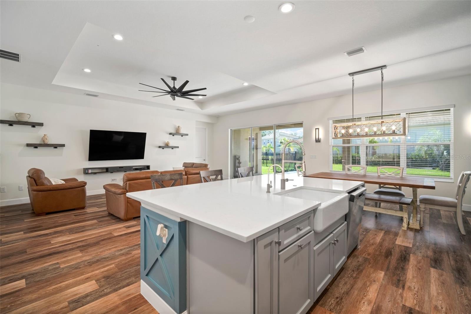 Image 18 of 75 For 3326 Acacia Bay Avenue