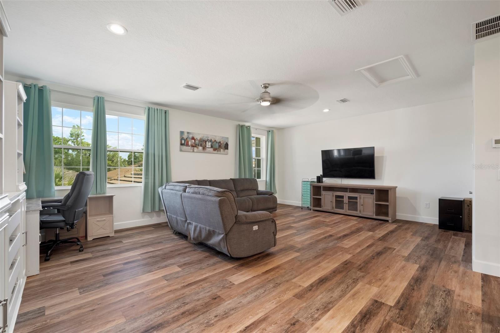 Image 39 of 75 For 3326 Acacia Bay Avenue