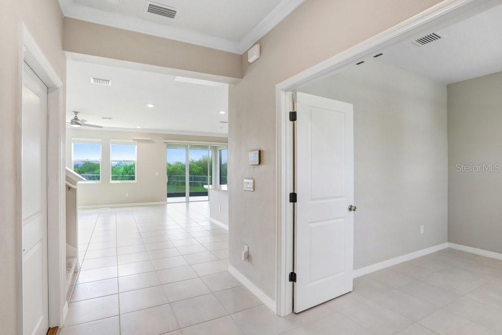 Image 21 of 50 For 5430 Thistle Field Court