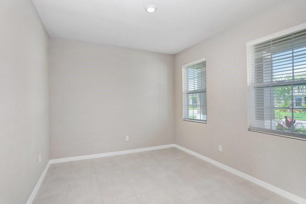 Image 22 of 50 For 5430 Thistle Field Court