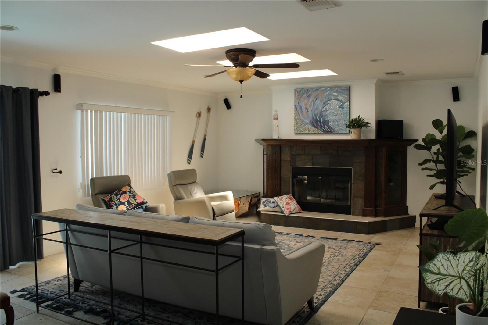 Image 13 of 32 For 12794 Palm Drive