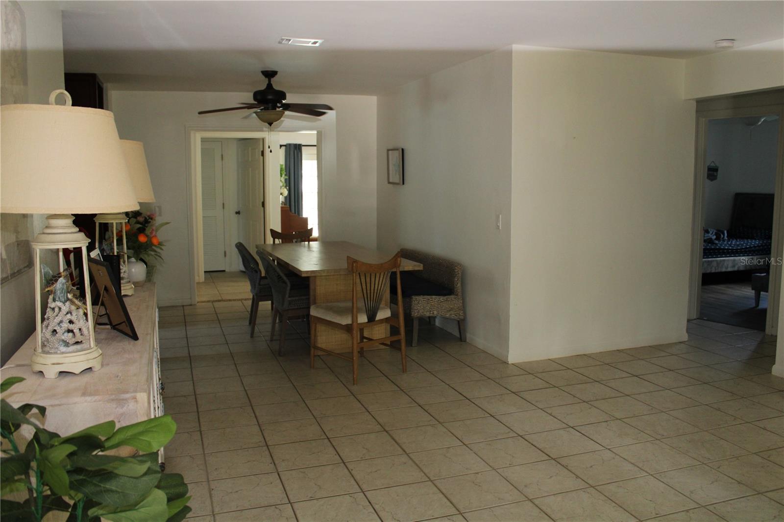 Image 4 of 32 For 12794 Palm Drive