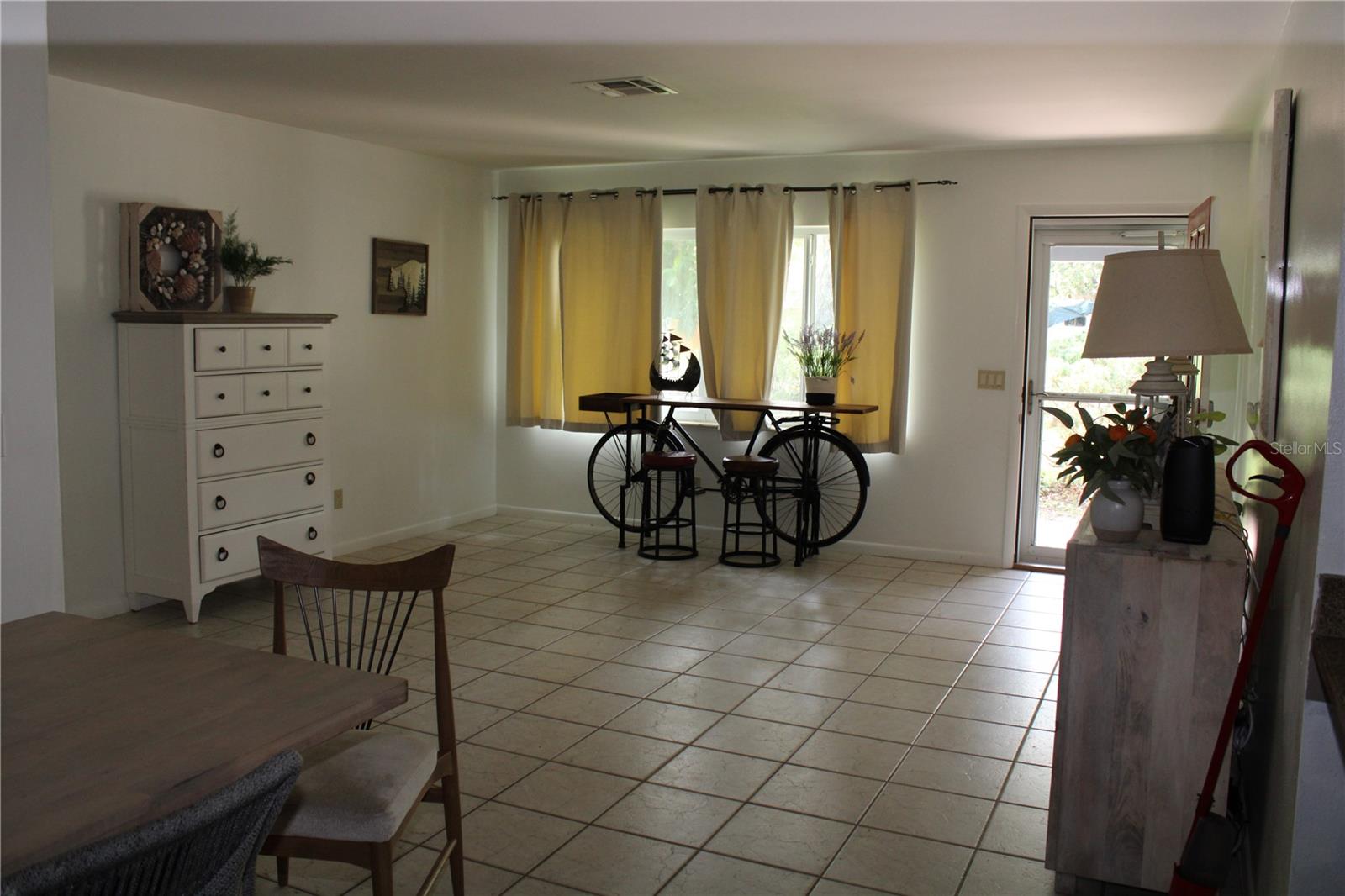 Image 6 of 32 For 12794 Palm Drive