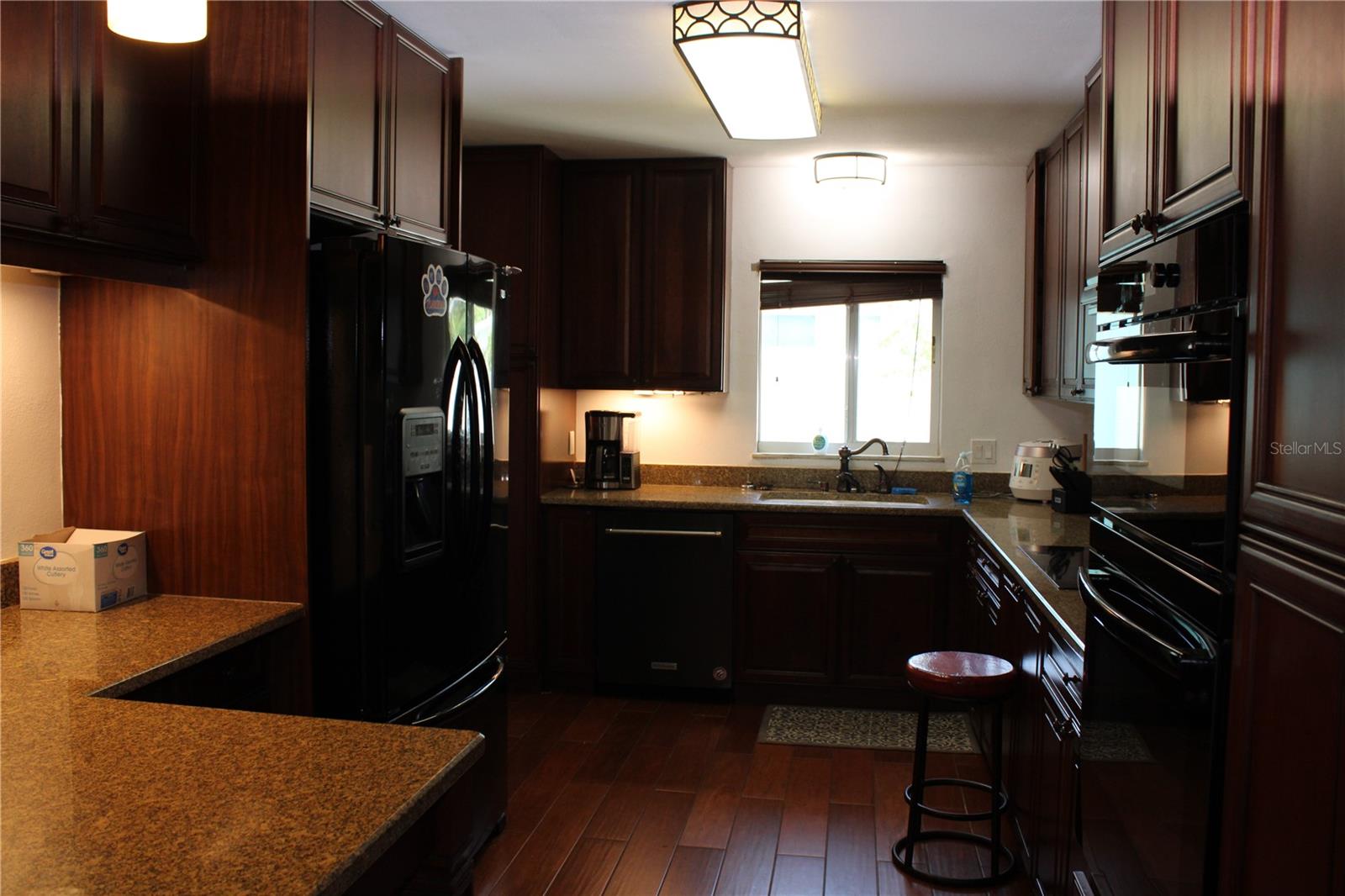 Image 8 of 32 For 12794 Palm Drive
