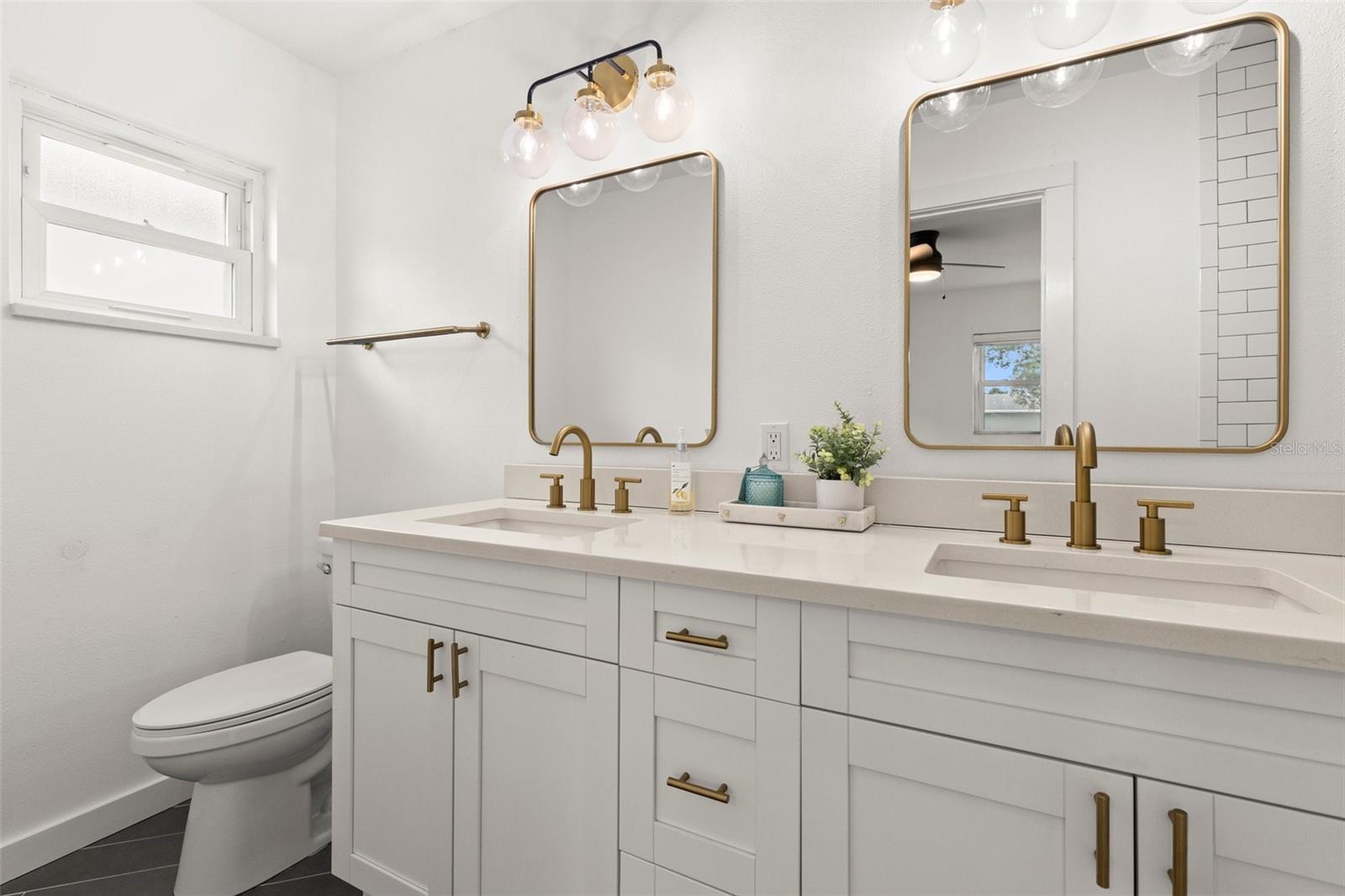 Image 21 of 29 For 4709 Fair Oaks Avenue