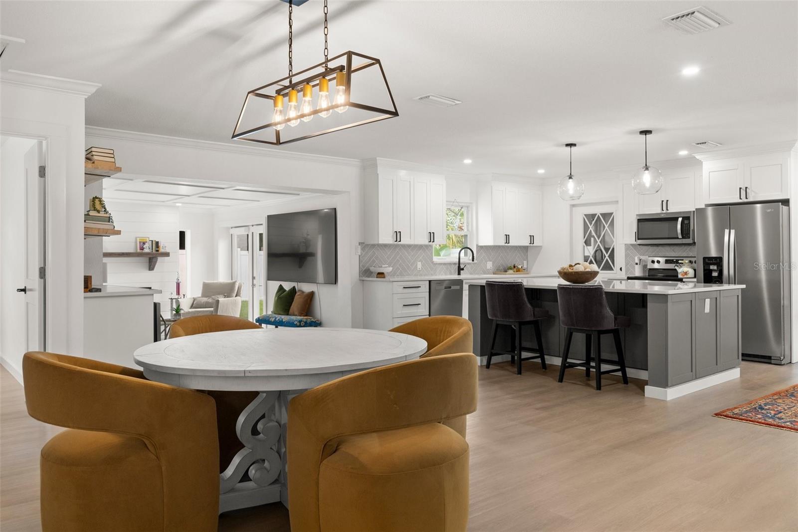 Image 6 of 29 For 4709 Fair Oaks Avenue