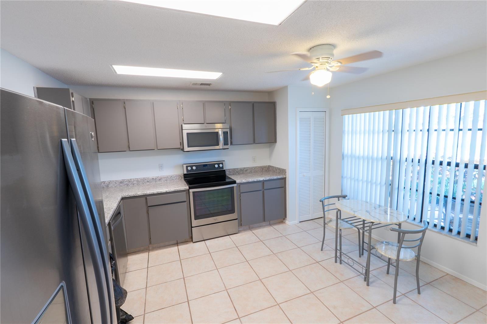 Image 16 of 32 For 15028 Redcliff Drive