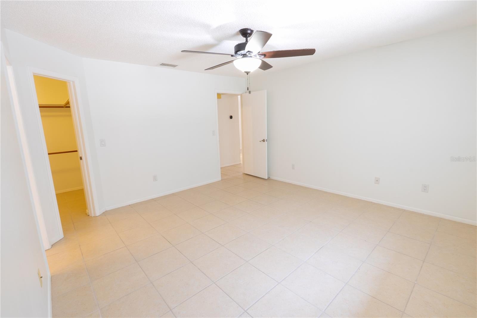 Image 19 of 32 For 15028 Redcliff Drive