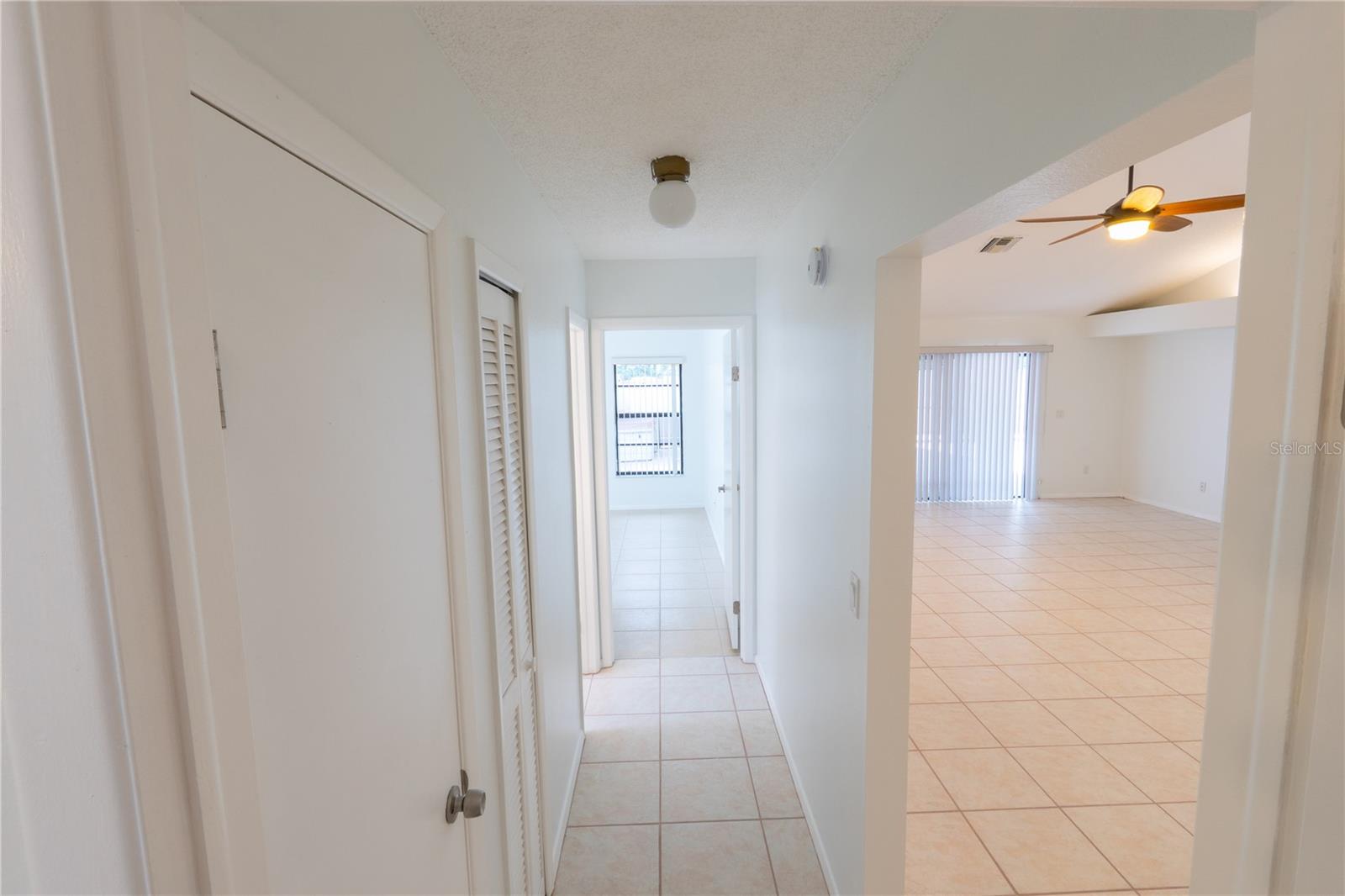 Image 26 of 32 For 15028 Redcliff Drive