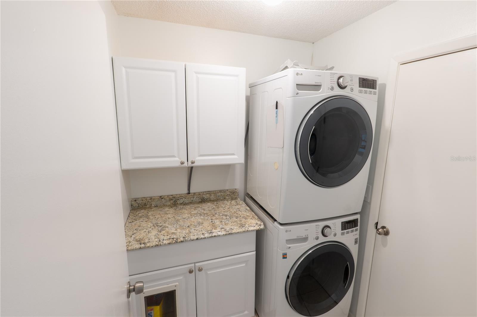Image 32 of 32 For 15028 Redcliff Drive