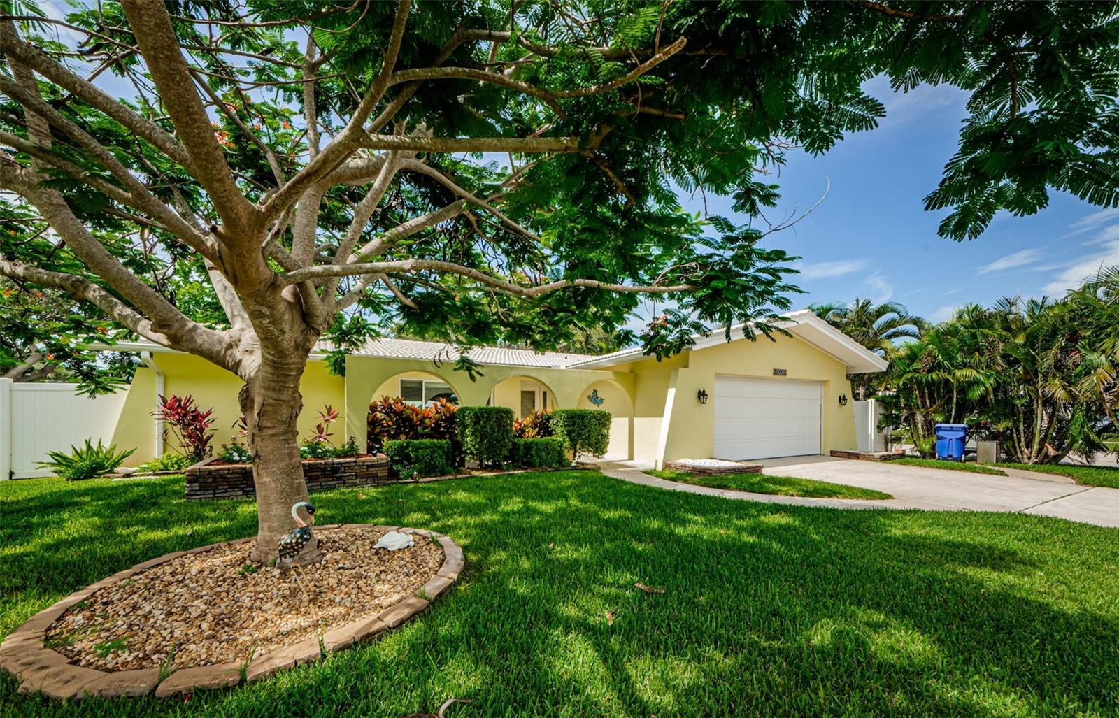 Details for 14534 Yacht Club Boulevard, SEMINOLE, FL 33776