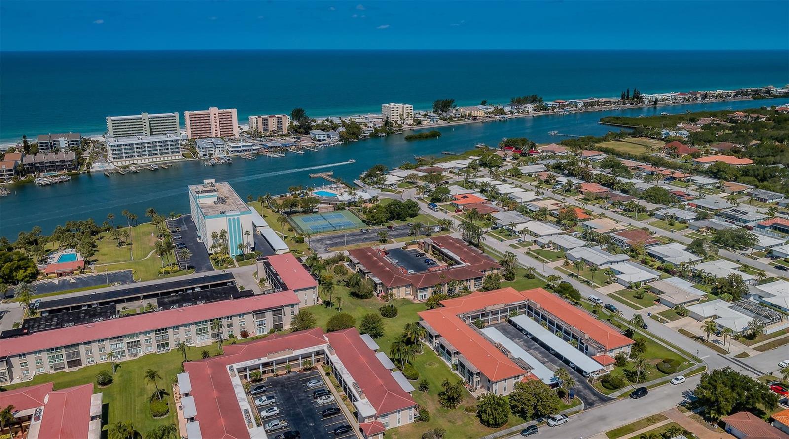 Image 26 of 35 For 14534 Yacht Club Boulevard