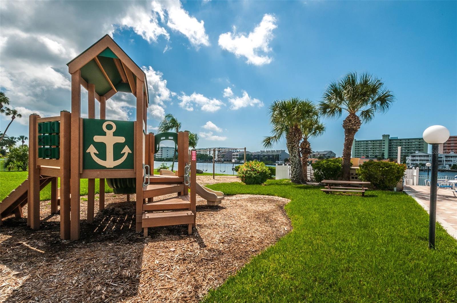 Image 30 of 35 For 14534 Yacht Club Boulevard