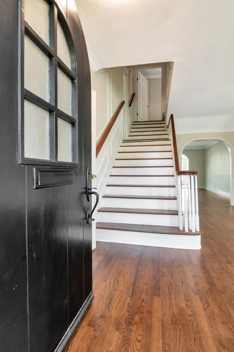 Image 12 of 53 For 560 Bosphorous Avenue