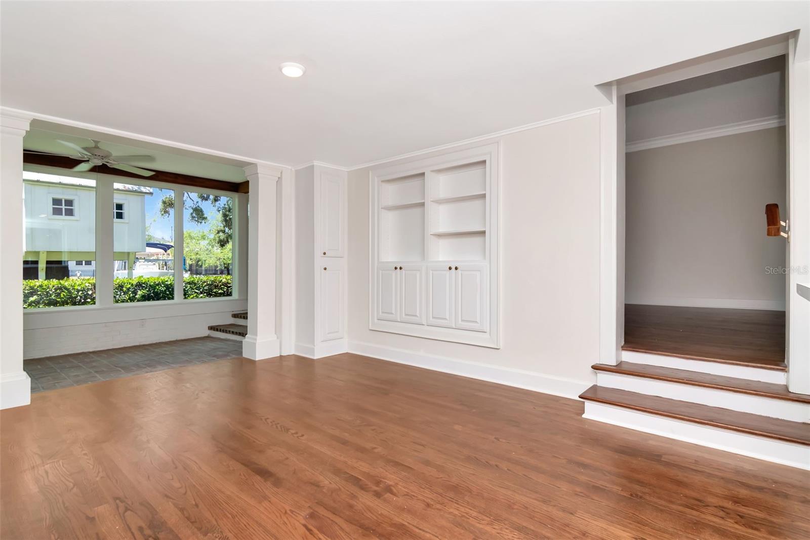 Image 19 of 53 For 560 Bosphorous Avenue