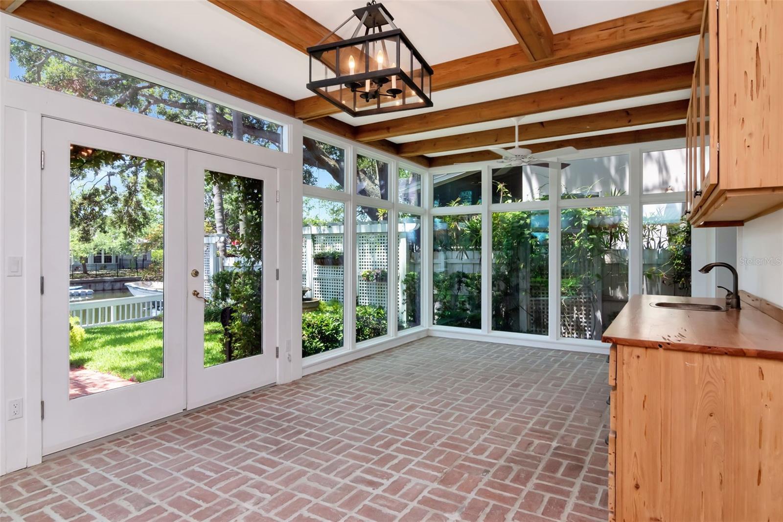 Image 30 of 53 For 560 Bosphorous Avenue