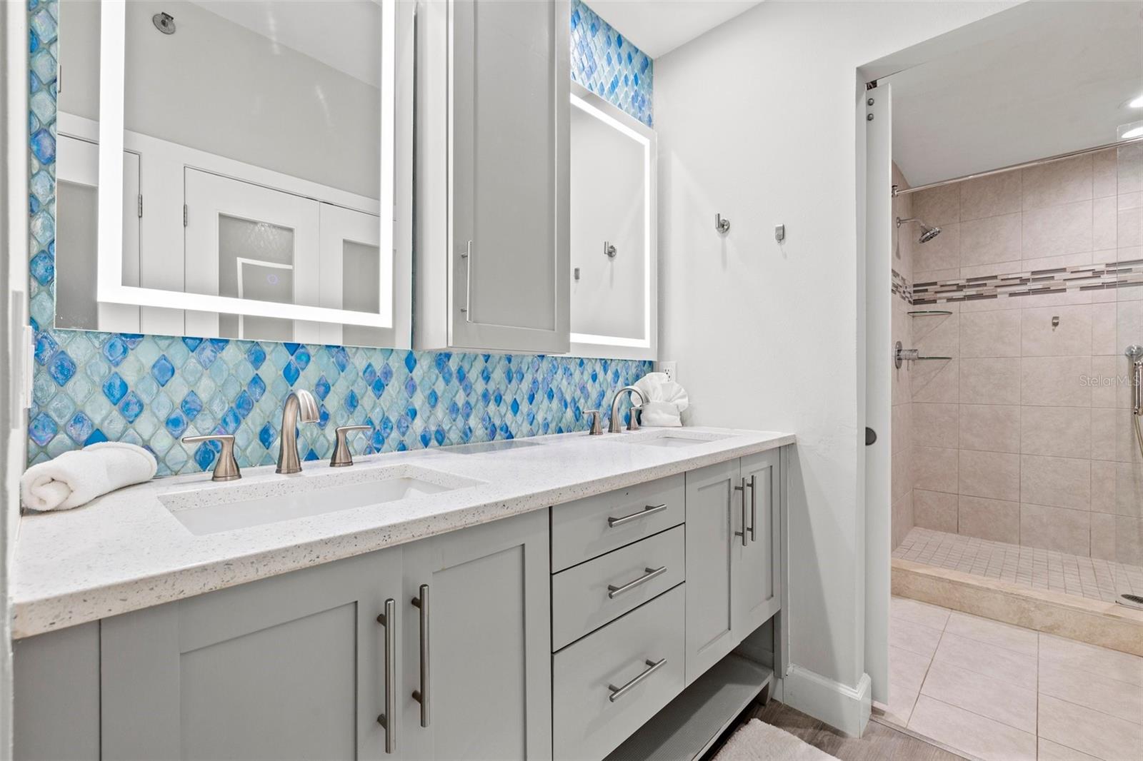 Image 17 of 28 For 615 Dream Island Place 210