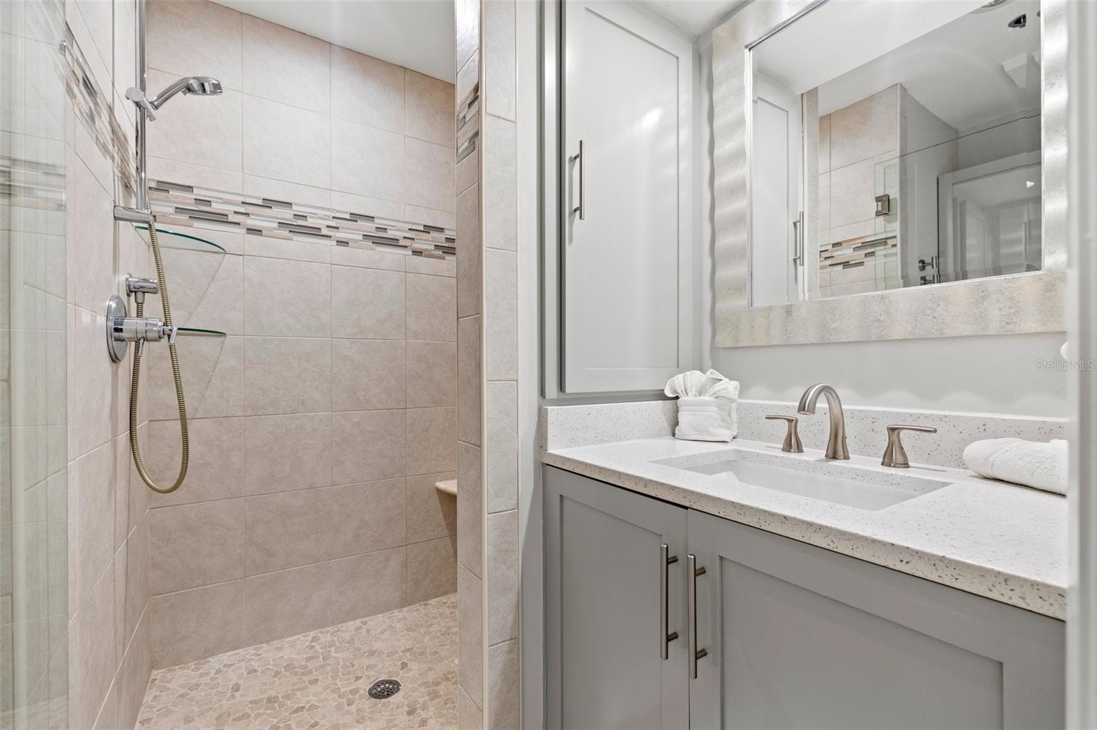 Image 21 of 28 For 615 Dream Island Place 210