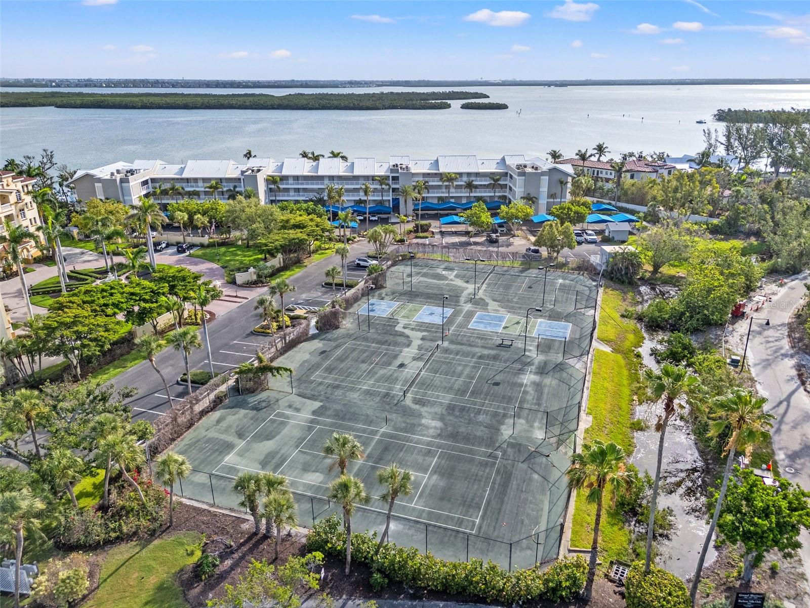 Image 26 of 28 For 615 Dream Island Place 210