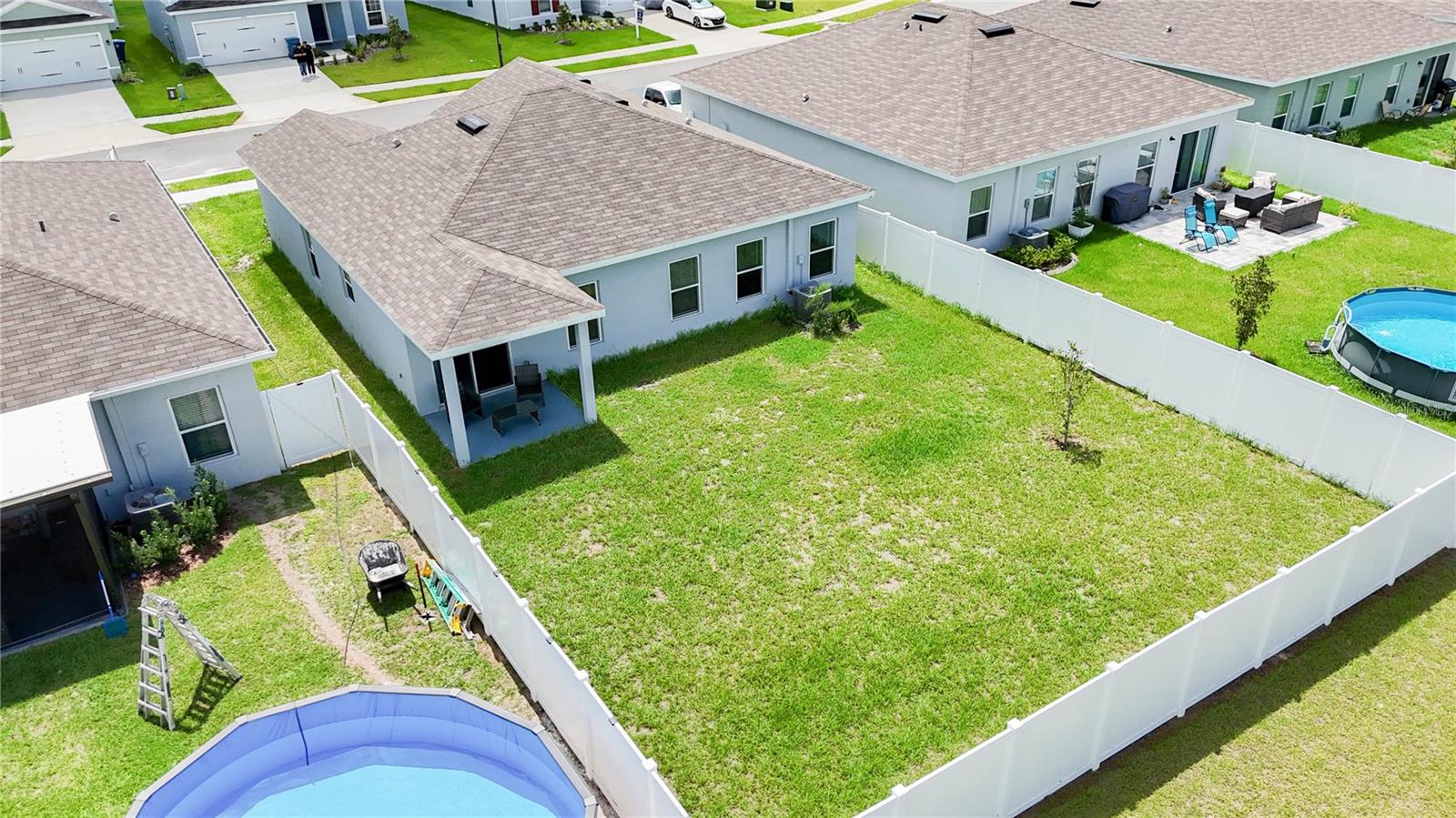 Listing photo id 0 for 191 Brofield Street