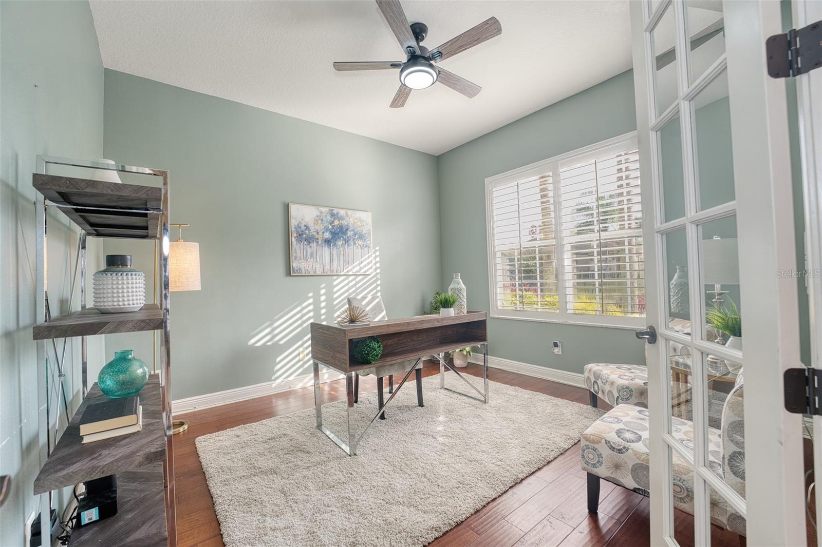 Listing photo id 25 for 10513 Palm Cove Avenue