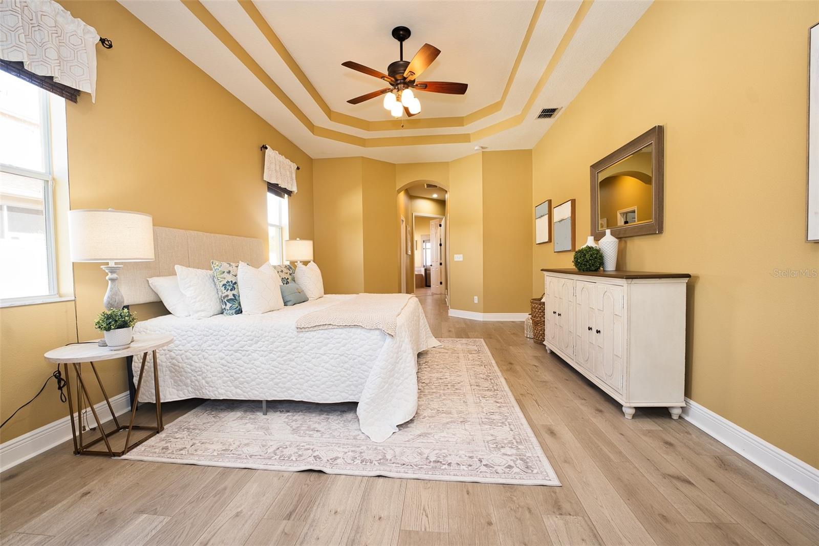 Listing photo id 27 for 10513 Palm Cove Avenue