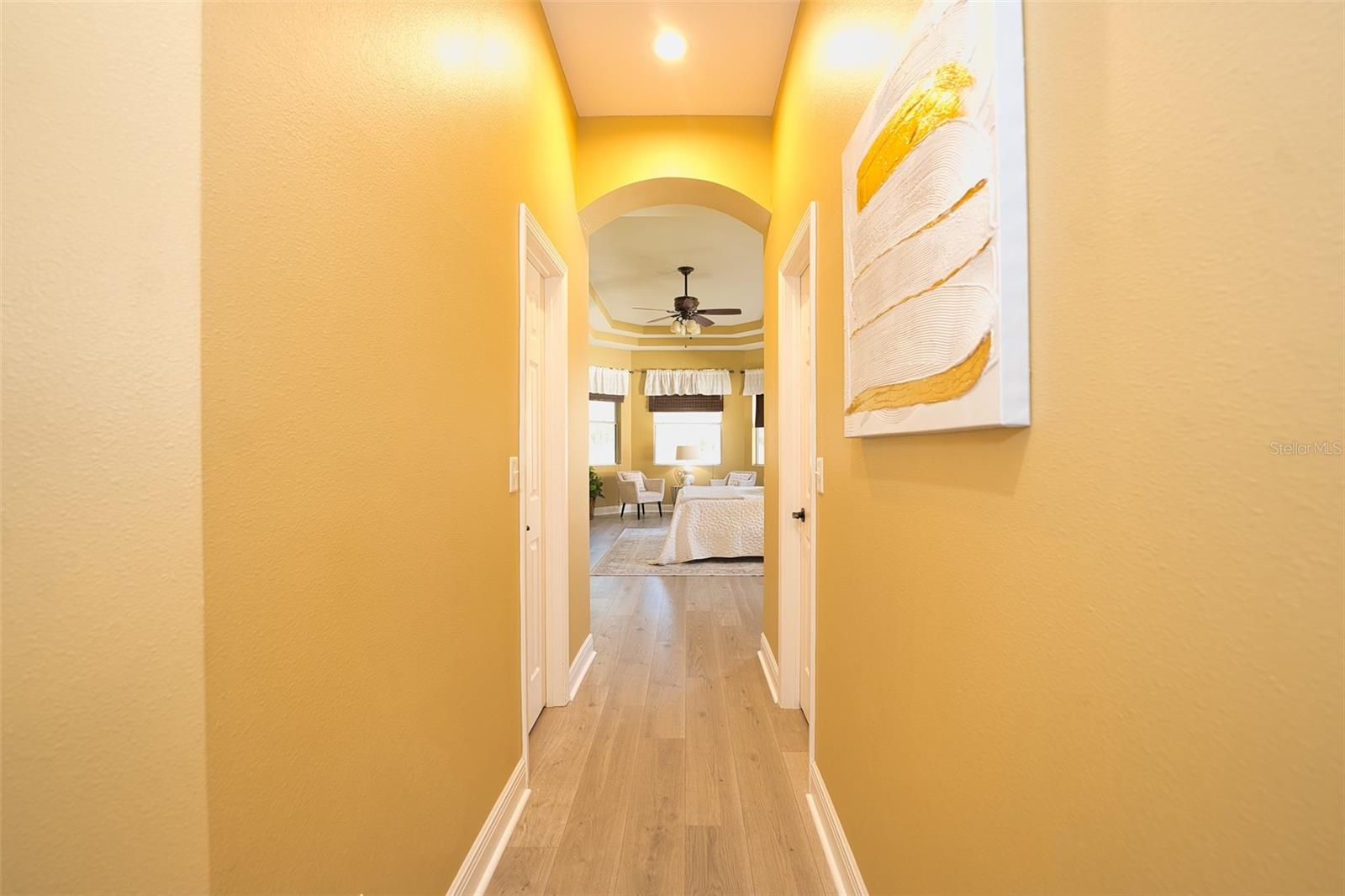 Listing photo id 31 for 10513 Palm Cove Avenue
