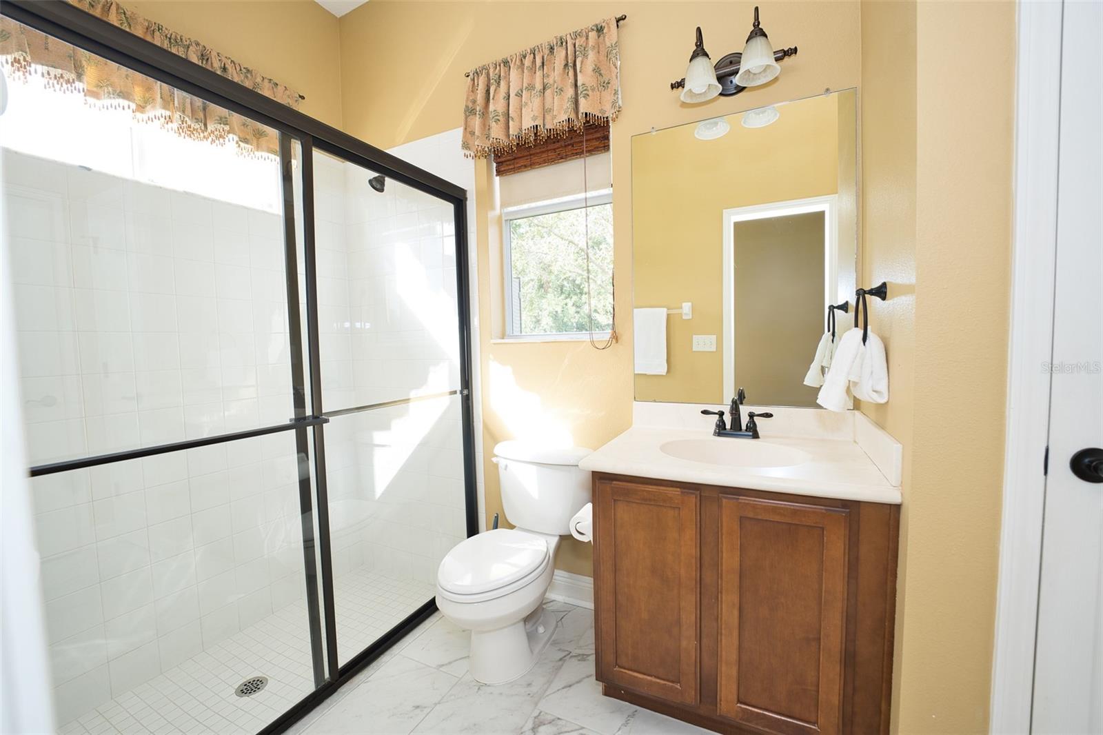 Listing photo id 37 for 10513 Palm Cove Avenue